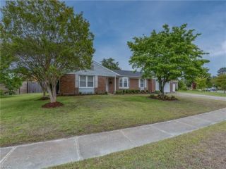 Foreclosed Home - 5632 HEARTH DR, 23464