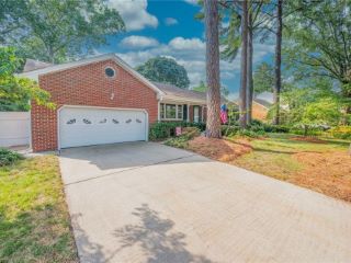 Foreclosed Home - 1105 CRESTHAVEN LN, 23464