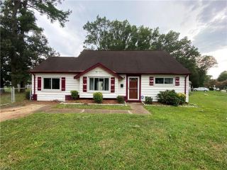 Foreclosed Home - 811 Briar Hill Road, 23502