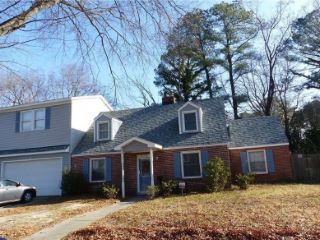 Foreclosed Home - 912 WAKEFIELD AVE, 23502