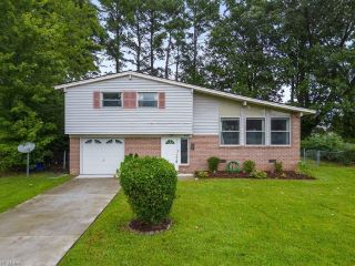 Foreclosed Home - 546 BRIAR HILL RD, 23502