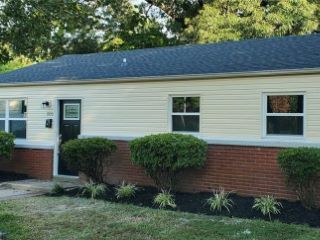 Foreclosed Home - 800 TRICE TER, 23502