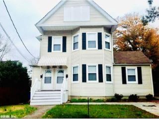 Foreclosed Home - 224 W 38TH ST, 23504