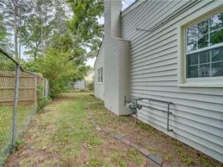 Foreclosed Home - 413 N SHORE RD, 23505