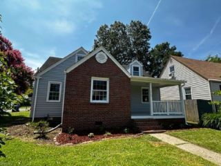Foreclosed Home - 1735 COLUMBIA AVE, 23509