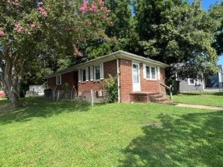 Foreclosed Home - 3301 MARNE AVE, 23509
