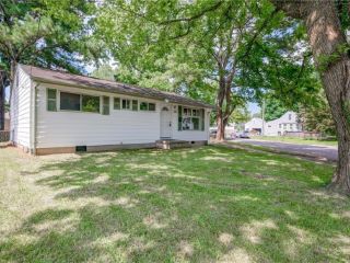 Foreclosed Home - 4608 LIND ST, 23513
