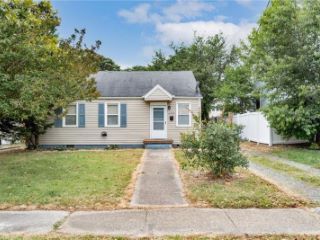 Foreclosed Home - 9631 18TH BAY ST, 23518