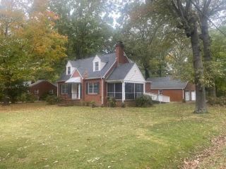 Foreclosed Home - 270 JAMES RIVER DR, 23601