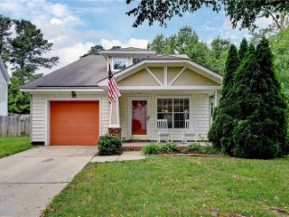 Foreclosed Home - 323 TOWN POINTE WAY, 23601