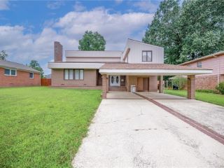 Foreclosed Home - 209 TELFORD DR, 23602