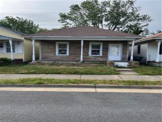 Foreclosed Home - 1129 41ST ST, 23607