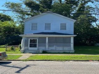 Foreclosed Home - 1242 30TH ST, 23607