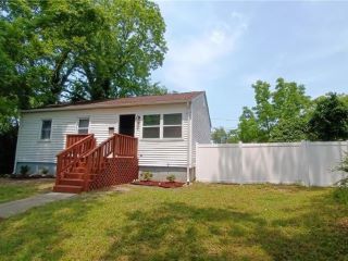 Foreclosed Home - 60 SYCAMORE AVE, 23607