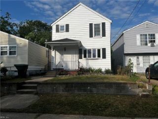 Foreclosed Home - 3102 ROANOKE AVE, 23607