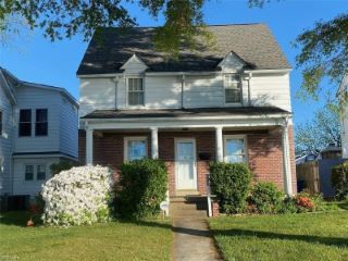 Foreclosed Home - 121 CHESAPEAKE AVE, 23607