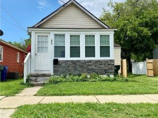 Foreclosed Home - 431 PINE AVE, 23607