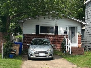 Foreclosed Home - 330 MAPLE AVE, 23607