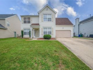 Foreclosed Home - 823 CHAPIN WOOD DR, 23608