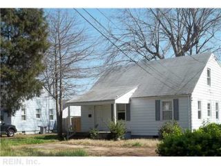 Foreclosed Home - 612 KENTUCKY AVE, 23661