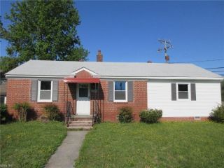 Foreclosed Home - 435 SEMINOLE RD, 23661