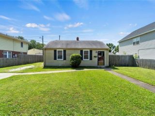 Foreclosed Home - 2704 RYLAND RD, 23661