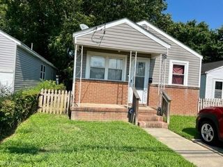 Foreclosed Home - 716 CHILDS AVE, 23661