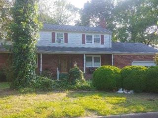 Foreclosed Home - 20 WESTOVER DR, 23662