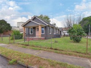 Foreclosed Home - 4 S CURRY ST, 23663