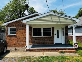 Foreclosed Home - 1127 N MALLORY ST, 23663