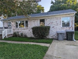 Foreclosed Home - 110 TAYLOR AVE W, 23663