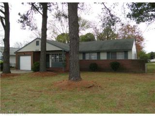 Foreclosed Home - 307 BIG BETHEL RD, 23666