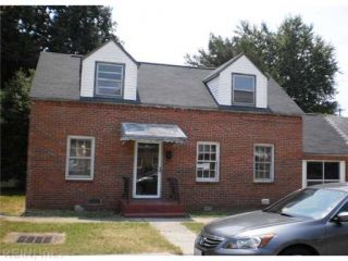 Foreclosed Home - 4 E WALKER RD, 23666