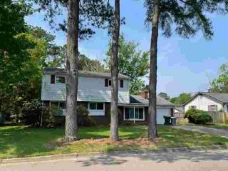 Foreclosed Home - 111 RAYMOND DR, 23666