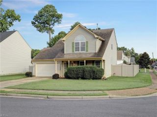 Foreclosed Home - 11 LOCKSLEY DR, 23666