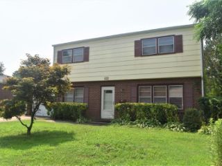 Foreclosed Home - 22 E RUSSELL RD, 23666