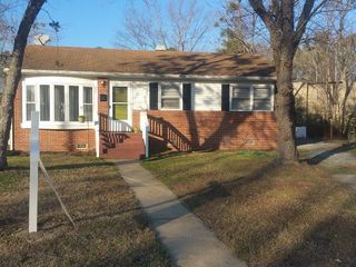 Foreclosed Home - 230 MERRICK RD, 23666