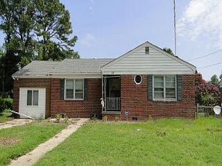 Foreclosed Home - 24 SAINT ALBANS DR, 23669