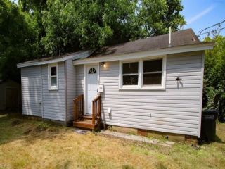 Foreclosed Home - 49 MOSS AVE, 23669