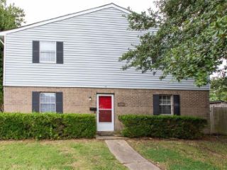 Foreclosed Home - 100 HAMPSTEAD CT, 23669