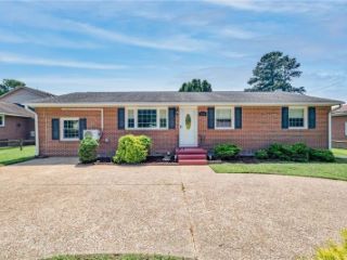 Foreclosed Home - 206 HORNSBYVILLE RD, 23692