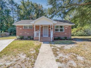 Foreclosed Home - 3411 WOODSTOCK ST, 23701