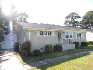 Foreclosed Home - 4 MEDIAN PL, 23701