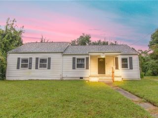 Foreclosed Home - 74 BOLLING RD, 23701