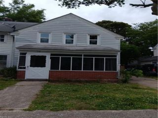 Foreclosed Home - 19 EMMONS PL, 23702