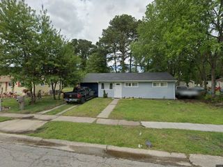 Foreclosed Home - 208 YORK DR, 23702