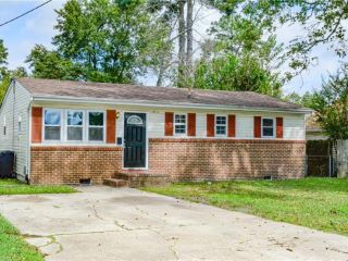 Foreclosed Home - 2612 BARCLAY AVE, 23702
