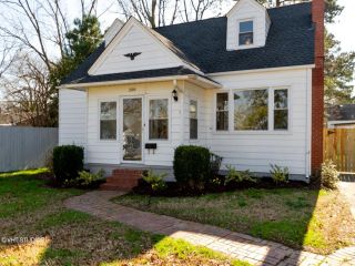 Foreclosed Home - 208 Chesapeake Ave, 23704