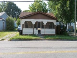 Foreclosed Home - 3018 GEORGE WASHINGTON HWY, 23704