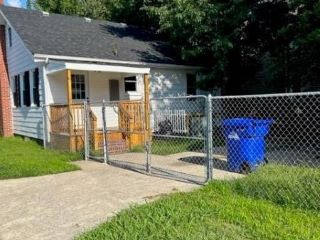 Foreclosed Home - 1700 RICHMOND AVE, 23704